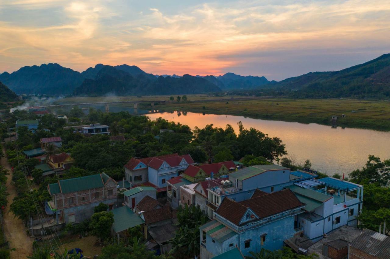 Fami Homestay Phong Nha Eksteriør billede